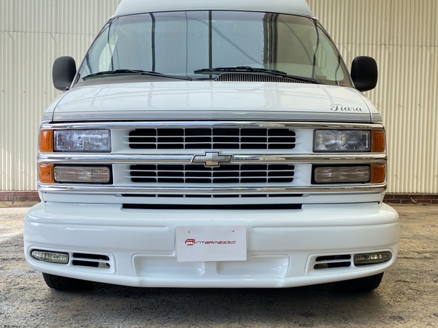 中古車 シボレー エクスプレス ティアラダイヤモンドエグゼクティブ の中古車詳細 25 000km ホワイト 愛知県 266万円 中古車 情報 中古車検索なら 車選びドットコム 車選び Com