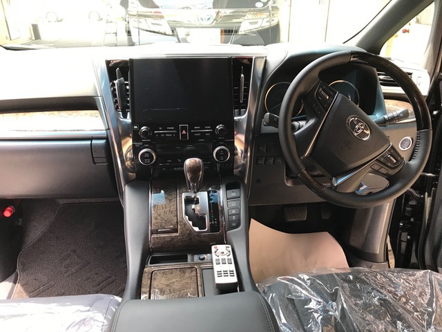 中古車 トヨタ アルファードハイブリッド 乗り出し価格諸経費込みこみ の中古車詳細 50km ブラック 2 静岡県 860万円 中古車情報 中古車検索なら 車選びドットコム 車選び Com