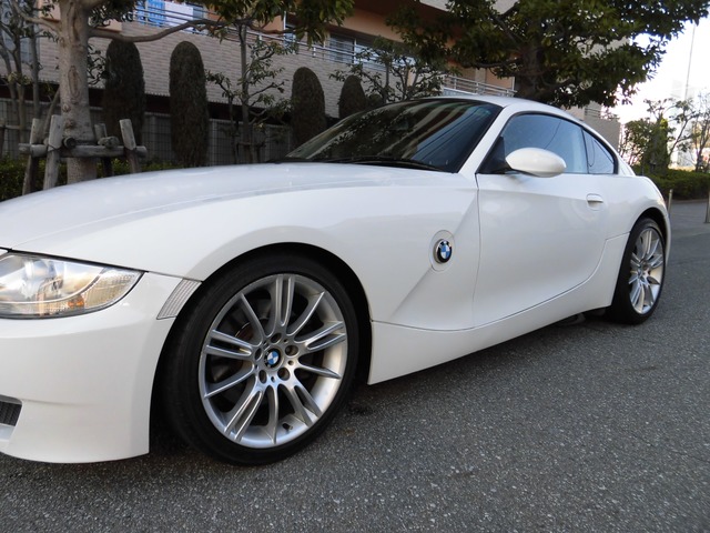 中古車 Bmw Z4 クーペ 3 0 Si の中古車詳細 79 500km アルピンホワイト 300 兵庫県 108万円 中古車情報 中古車検索なら 車選びドットコム 車選び Com