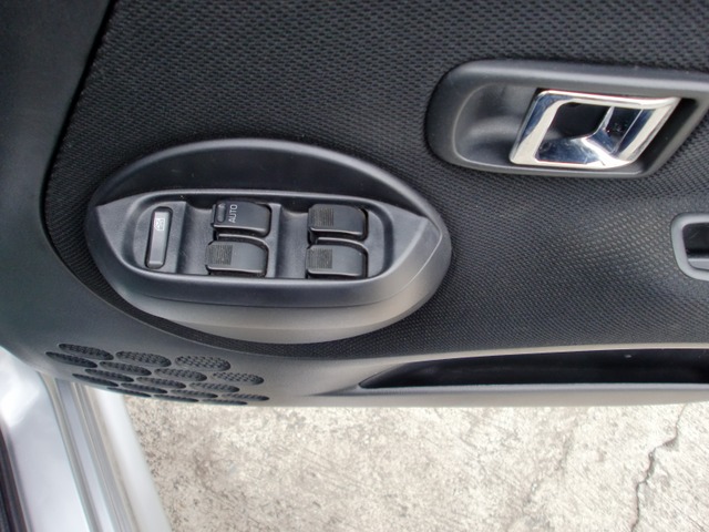 中古車 ダイハツ テリオスキッド カスタム メモリアルエディション ターボ Fr Cd キーレス の中古車詳細 58 000km シルバー 神奈川県 29 8万円 中古車情報 中古車検索なら 車選びドットコム 車選び Com