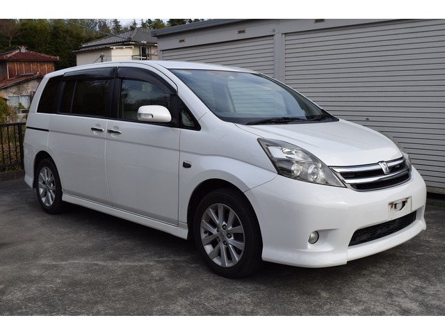 中古車情報 トヨタ アイシス 2 0 プラタナ リミテッド リアインナー補修跡軽微 の中古車詳細 走行距離 6 4万km カラー パールホワイト 販売地域 神奈川県川崎市宮前区 中古車を探すなら Carme カーミー 中古車