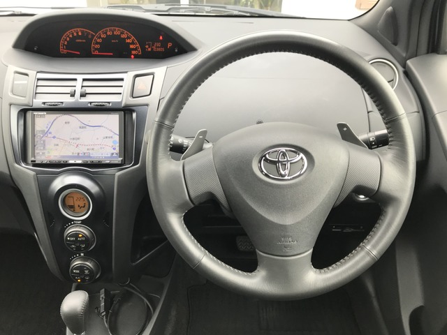 中古車 トヨタ ヴィッツ 1 5 Rs 1 5rs ナビ テレビ パドルシフト の中古車詳細 103 805km グレーメタリック 山形県 Sold Out 中古車情報 中古車検索なら 車選びドットコム 車選び Com