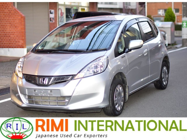 中古車 ホンダ フィット 1 3 G 10thアニバーサリー ナビ バックカメラ の中古車詳細 17 900km シルバー 神奈川県 27 3万円 中古車情報 中古車検索なら 車選びドットコム 車選び Com