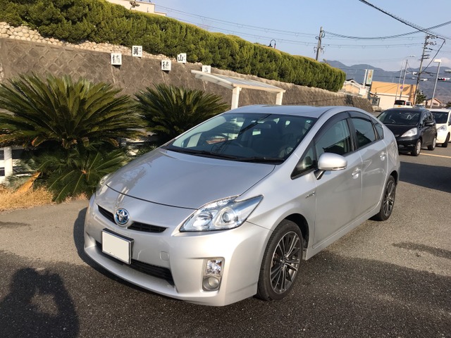 中古車 トヨタ プリウス 1 8 S の中古車詳細 111 000km シルバー 大阪府 39万円 中古車情報 中古車検索なら 車 選びドットコム 車選び Com