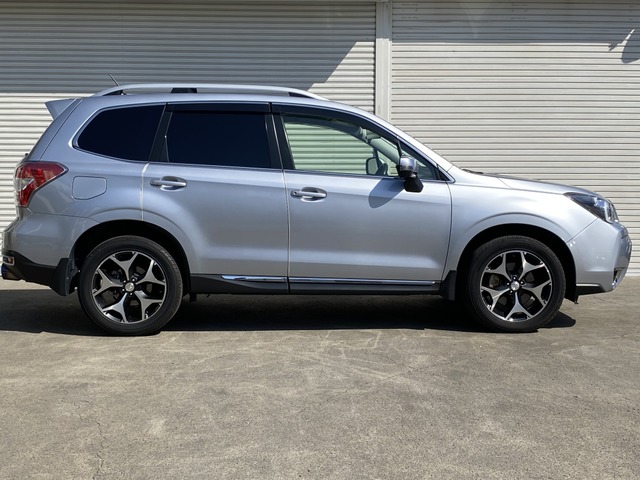 中古車 スバル フォレスター 2 0 Xt アイサイト 4wd の中古車詳細 57 650km シルバー 神奈川県 156万円 中古車 情報 中古車検索なら 車選びドットコム 車選び Com