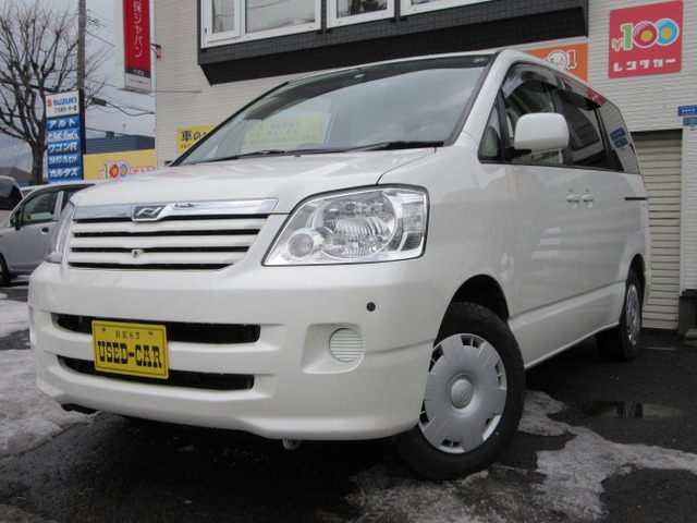 中古車 トヨタ ノア 2 0 X Vセレクション 4wd サイドリフトアップシート7人乗り の中古車詳細 31 800km パールホワイト 北海道 50万円 中古車情報 中古車検索なら 車選びドットコム 車選び Com
