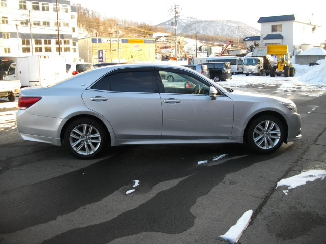 中古車 トヨタ クラウンアスリート 2 5 I Four 4wd の中古車詳細 63 000km シルバー 北海道 195万円 中古車 情報 中古車検索なら 車選びドットコム 車選び Com