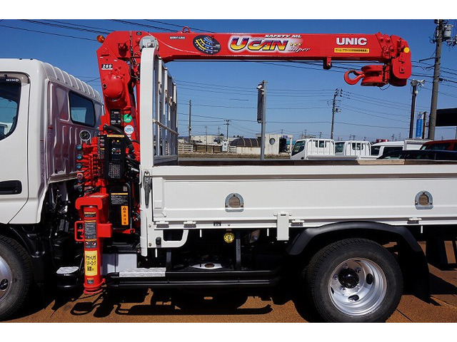 中古車 日野 デュトロ 4 0 セミロング フルジャストロー ディーゼル 4wd 2t ユニック3段クレーン付 の中古車詳細 57 933km ホワイト 新潟県 528万円 中古車情報 中古車検索なら 車選びドットコム 車選び Com