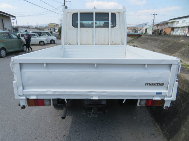 中古車 マツダ タイタンダッシュ 1 25トンwキャブガソリン3ペダル の中古車詳細 221 000km ホワイト 兵庫県 38万円 中古車情報 中古車検索なら 車選びドットコム 車選び Com