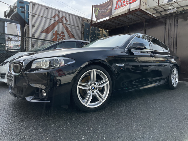 中古車 Bmw 523d マエストロ 99台限定車 Acc 専用レザーシート の中古車詳細 75 000km ブラック 京都府 249 8万円 中古車情報 中古車検索なら 車選びドットコム 車選び Com