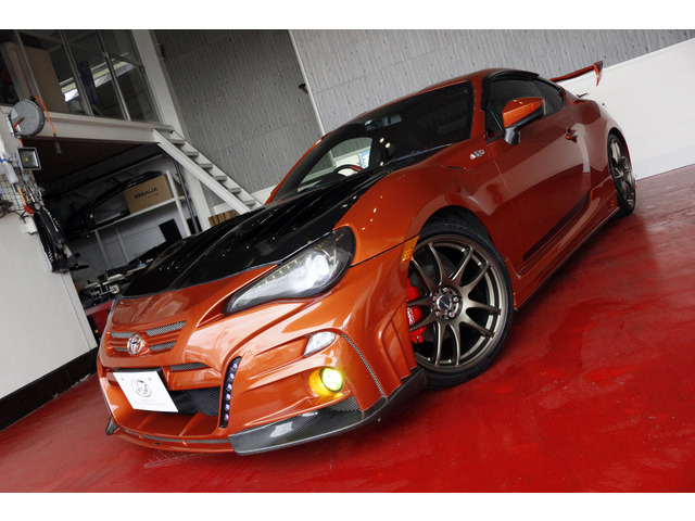 中古車 トヨタ 86 2 0 Gt リミテッド カスタムコンプリート Rowen の中古車詳細 91 7km オレンジ 岐阜県 179万円 中古車情報 中古車検索なら 車選びドットコム 車選び Com