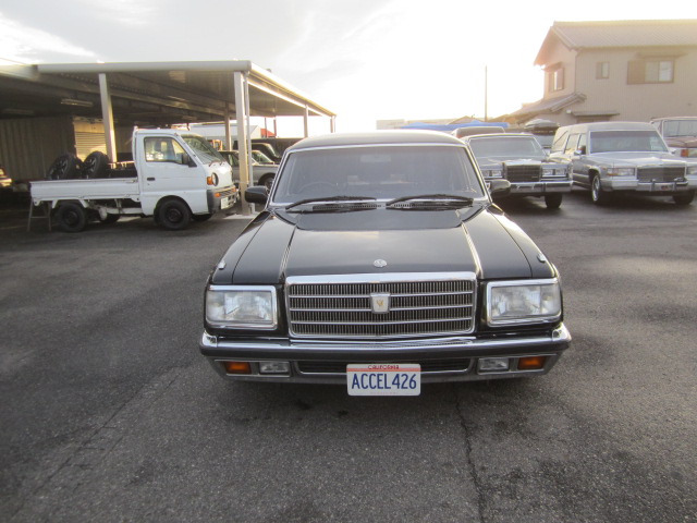 中古車 トヨタ センチュリー 4 0 Lタイプ リムジン Sタイプ パーテーション ドアミラー 乗車定員5人 の中古車詳細 257 975km ブラック 愛知県 118万円 中古車情報 中古車検索なら 車選びドットコム 車選び Com