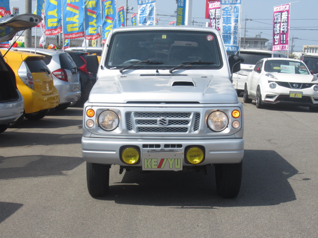 中古車 スズキ ジムニー ワイルドウインド 4wd モモステアリング Cd 社外マフラー の中古車詳細 124 2km シルキーシルバーメタリック 石川県 43 9万円 中古車情報 中古車検索なら 車選びドットコム 車選び Com