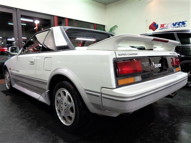 中古車 トヨタ Mr2 1 6 Gリミテッド スーパーチャージャー Tバールーフ 最終型純正フルエアロフルノーマル仕様車 の中古車詳細 95 300km ホワイトシルバー 大阪府 Sold Out 中古車情報 中古車検索なら 車選びドットコム 車選び Com