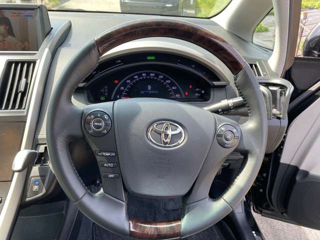 中古車 トヨタ Sai 2 4 S Ledエディション 車高調 19インチ クルコン の中古車詳細 92 000km 黒 兵庫県 69 8万円 中古車情報 中古車検索なら 車選びドットコム 車選び Com