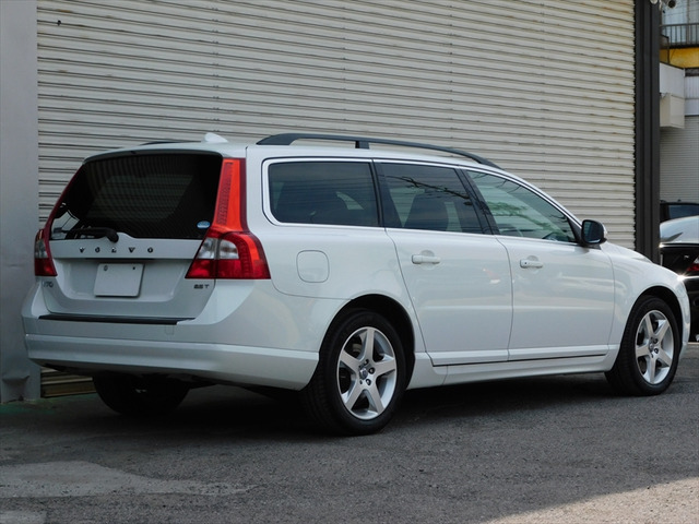 中古車 ボルボ V70 2.5T LE ワンオーナー 黒革 タイベル済み の中古車詳細 (21,212km, アイスホワイト, 埼玉県, 60万円)  | 中古車情報・中古車検索なら【車選びドットコム（車選び.com）】