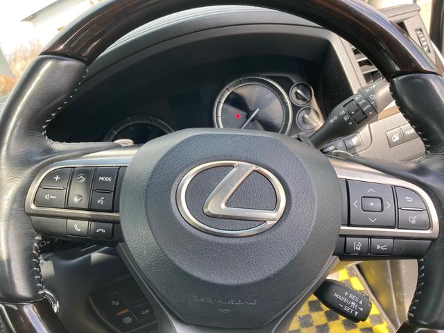 中古車 レクサス Lx570 4wd レザーシート リアエンタ マクレビ の中古車詳細 47 000km ブラック 北海道 900万円 中古車情報 中古車検索なら 車選びドットコム 車選び Com