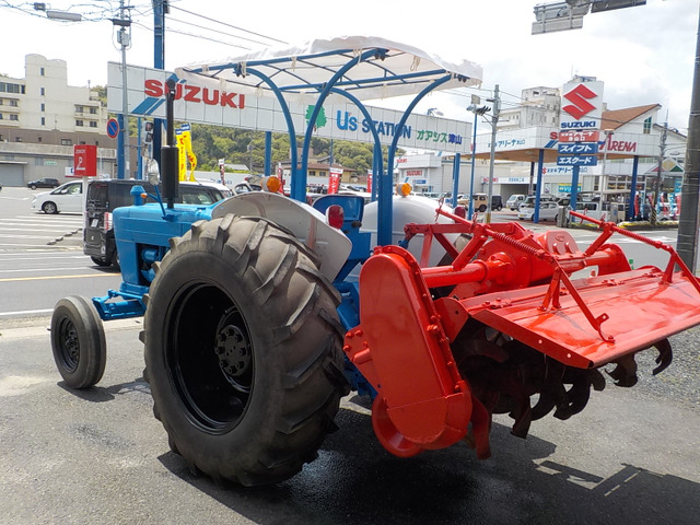 中古車 フォード /その他 フォード 岡山発○フォード○トラクター○2WD の中古車詳細 (走行距離不明, ブルー, 岡山県, 88万円) |  中古車情報・中古車検索なら【車選びドットコム（車選び.com）】