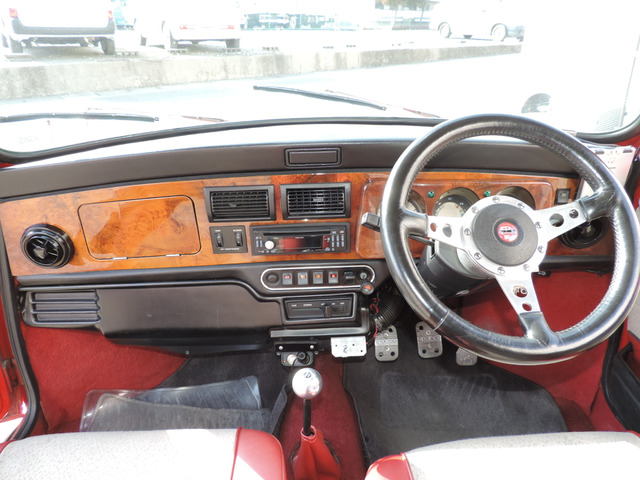 中古車 ローバー ミニ クーパー1 3i モンテカルロ 記念限定車 Mk 2仕様 の中古車詳細 74 800km レッド ブラック 神奈川県 168万円 中古車情報 中古車検索なら 車選びドットコム 車選び Com