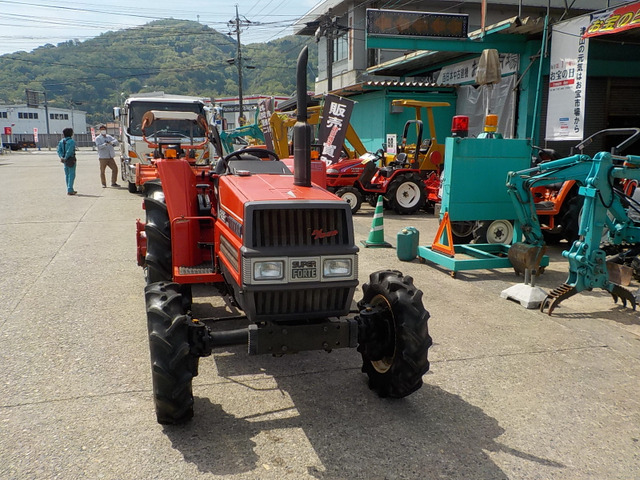 中古車 その他 ヤンマー ホイールトラクター 岡山発○ヤンマー○トラクターFX26D の中古車詳細 (走行距離不明, オレンジ, 岡山県, 55万円)  | 中古車情報・中古車検索なら【車選びドットコム（車選び.com）】