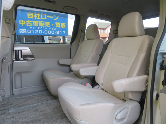 中古車 トヨタ ノア 2 0 Si レイッシュ 自社ローン 両pスラ 回転シート Hid の中古車詳細 118 803km パールホワイト 愛知県 万円 中古車情報 中古車検索なら 車選びドットコム 車選び Com