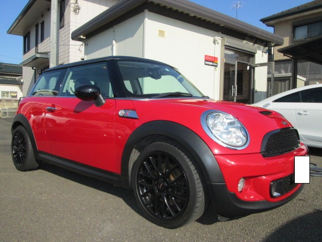 中古車 Bmw Mini ミニ クーパー S 自社分割可 24年式 後期型 6mt の中古車詳細 148 600km レッド 東京都 69万円 中古車情報 中古車検索なら 車選びドットコム 車選び Com