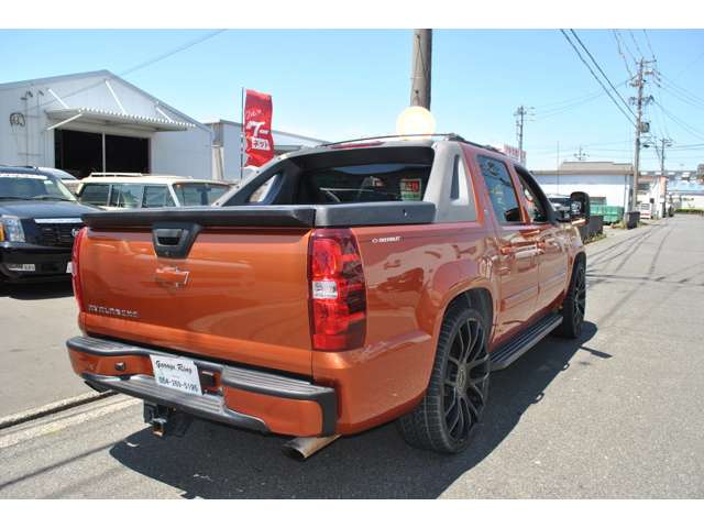 中古車 シボレー アバランチ 5 3 4wd Etc の中古車詳細 69 000km オレンジ 静岡県 170万円 中古車情報 中古車 検索なら 車選びドットコム 車選び Com