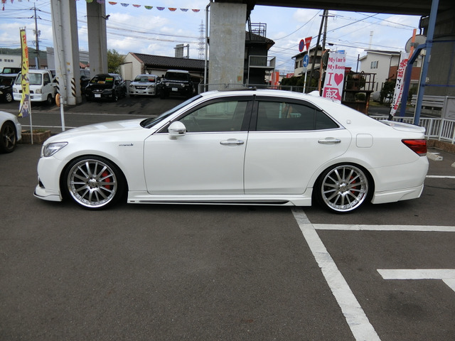 中古車 トヨタ クラウンハイブリッド アスリート 2 5 S サンルーフ ローウェンフルエアロ の中古車詳細 81 000km パール 岡山県 Sold Out 中古車情報 中古車検索なら 車選びドットコム 車選び Com