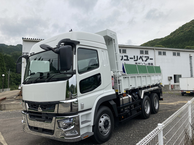 中古車 三菱ふそう スーパーグレート ダンプ 三菱大型ダンプ未使用メッキ付ハイルーフ の中古車詳細 230km ホワイト 佐賀県 1 419万円 中古車情報 中古車検索なら 車選びドットコム 車選び Com