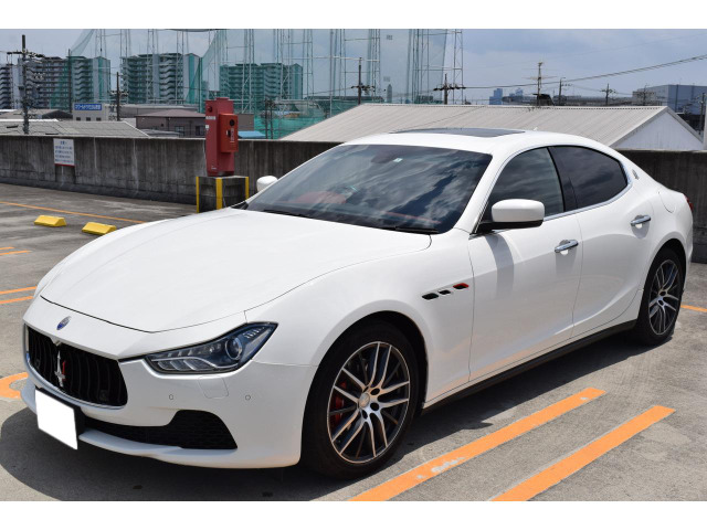 中古車 マセラティ ギブリ 3 0 の中古車詳細 87 000km ホワイト 愛知県 Sold Out 中古車情報 中古車検索なら 車選びドットコム 車選び Com