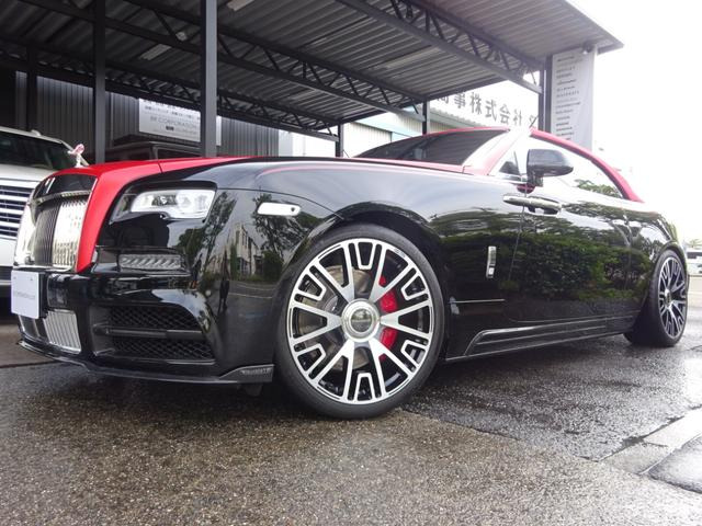 中古車 ロールスロイス ドーン 正規ディーラー車 ワンオーナー車 の中古車詳細 5 000km ブラック マットレッドラッピング コーチ 愛知県 3 0万円 中古車情報 中古車検索なら 車選びドットコム 車選び Com