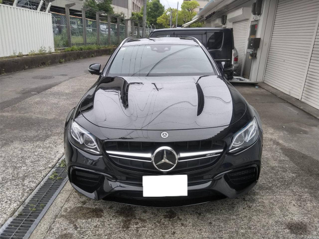 中古車 メルセデス ベンツ Amg E63ワゴン 4マチックプラス 4wd 左ハンドル サンルーフ付き の中古車詳細 7 630km ブラック 大阪府 968万円 中古車情報 中古車検索なら 車選びドットコム 車選び Com