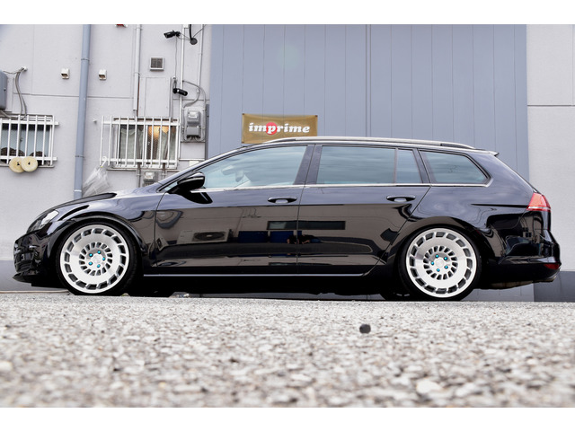 中古車 フォルクスワーゲン ゴルフヴァリアント 弊社カスタム買取車両 の中古車詳細 55 000km ブラック 大阪府 148万円 中古車情報 中古車検索なら 車選びドットコム 車選び Com