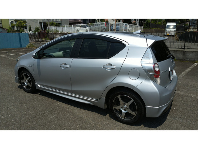 中古車 トヨタ アクア 1 5 S 自社ローン 保証人無 頭金無 の中古車詳細 122 480km シルバー 神奈川県 54 5万円 中古車情報 中古車検索なら 車選びドットコム 車選び Com