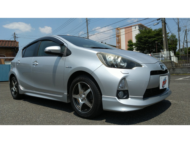 中古車 トヨタ アクア 1 5 S 自社ローン 保証人無 頭金無 の中古車詳細 122 480km シルバー 神奈川県 54 5万円 中古車情報 中古車検索なら 車選びドットコム 車選び Com