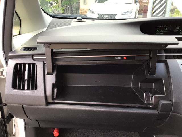 中古車 トヨタ プリウス 1 8 S 自社ローン 名古屋 愛知 三重 岐阜 の中古車詳細 116 900km ホワイト 愛知県 68万円 中古車情報 中古車検索なら 車選びドットコム 車選び Com