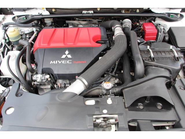 中古車 三菱 ランサーエボリューション 2 0 ファイナルエディション 4wd の中古車詳細 29 999km パールホワイト 神奈川県 558 8万円 中古車情報 中古車検索なら 車選びドットコム 車選び Com