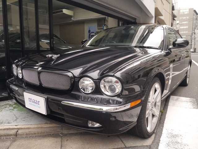 中古車 ジャガー Xjr リミテッド 限定車国内50台アルティメットブラック の中古車詳細 71 450km ミッドナイトブラック 東京都 245万円 中古車情報 中古車検索なら 車選びドットコム 車選び Com