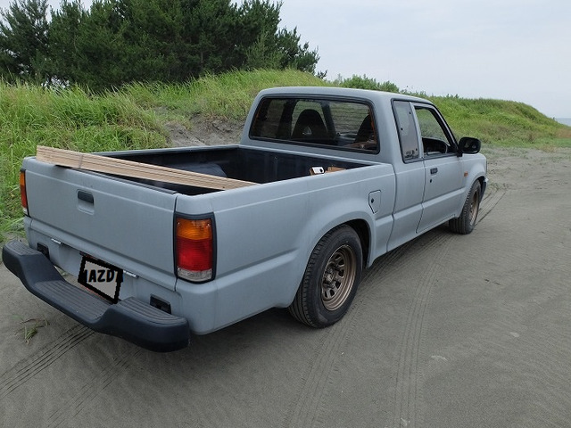 中古車 マツダ プロシード 2 6 キャブプラス 4wd 4wd エアサス At ステップバンパー の中古車詳細 000km マットグレー 徳島県 107 8万円 中古車情報 中古車検索なら 車選びドットコム 車選び Com