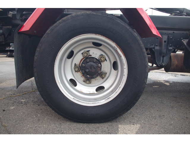 中古車 いすゞ エルフ 脱着装置付コンテナ専用車 アームロール の中古車詳細 74 319km レッド 群馬県 240万円 中古車 情報 中古車検索なら 車選びドットコム 車選び Com