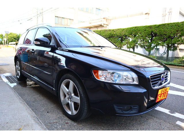 中古車 ボルボ V50 2 0 クラシック の中古車詳細 71 750km ブラック 愛知県 39 8万円 中古車情報 中古車検索なら 車 選びドットコム 車選び Com