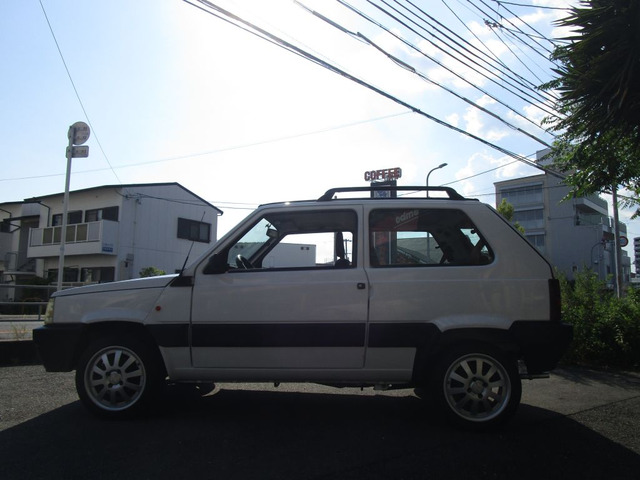中古車 フィアット パンダ ホビー 5 9万km の中古車詳細 59 987km ホワイト 大阪府 158万円 中古車情報 中古車検索なら 車選びドットコム 車選び Com