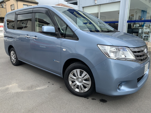 中古車 日産 セレナ 2 0 x S Hybrid ハイブリッド車 パワースライドドア の中古車詳細 300km ブルー 埼玉県 100万円 中古車情報 中古車検索なら 車選びドットコム 車選び Com