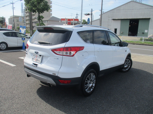 中古車 フォード クーガ トレンド 4wd 禁煙 Sd Tv Dvd Bカメ Etc の中古車詳細 33 285km ホワイト 愛知県 125 7万円 中古車情報 中古車検索なら 車選びドットコム 車選び Com