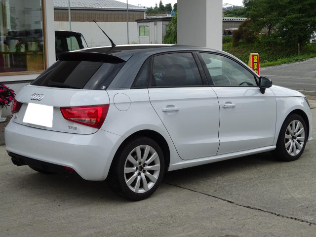 中古車 アウディ A1スポーツバック 1.4 TFSI ワンオーナー車 の中古車詳細 (50,724km, ツートン白×灰, 山形県, 114.8万円) | 中古車情報・中古車検索なら【車選びドットコム(車選び.com)】 中古車 アウディ A1スポーツバック 1.4 TFSI ワンオーナー車 の中古車詳細 (50,724km, ツートン白×灰, 山形県, 114.8万円) | 中古車情報・中古車検索なら【車選びドットコム(車選び.com)】