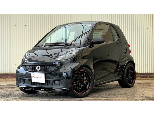 中古車 スマート スマートフォーツークーペ ブラバス エクスクルーシブ エディション テーラーメイド 限定95台 赤革ダイヤモンドステッチ の中古車詳細 64 500km ディープブラック 愛知県 170万円 中古車情報 中古車検索なら 車選びドットコム 車選び Com