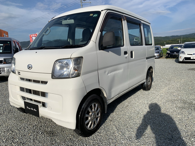 中古車 ダイハツ ハイゼットカーゴ スペシャル ハイルーフ 4wd 軽バン パートタイム4wd ハイルーフ の中古車詳細 145 000km ホワイト 奈良県 24 8万円 中古車情報 中古車検索なら 車選びドットコム 車選び Com