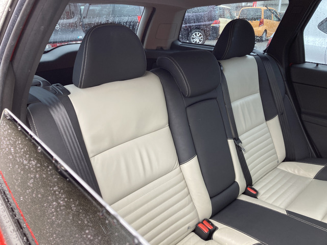 ボルボ V50 2.0 Rデザイン ETC/バックカメラ/ナビ/革シート の中古車