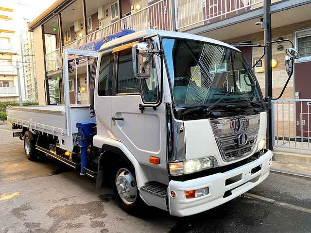 中古車 日産ディーゼル コンドル 4段クレーン ラジコン有 ベッド付き の中古車詳細 (209,000km, ホワイト, 大阪府, 322万円) |  中古車情報・中古車検索なら【車選びドットコム（車選び.com）】