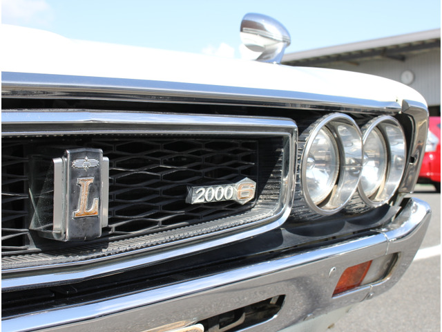 中古車 日産 ローレル Sgx P S P W オリジナル車両 の中古車詳細 97 0km ホワイト 三重県 価格応談 中古車情報 中古車検索なら 車選びドットコム 車選び Com